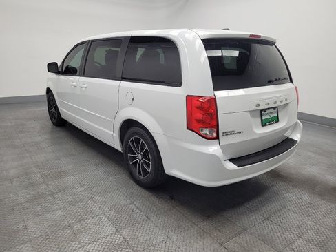 Used 2016 Dodge Grand Caravan SXT FWD image 5