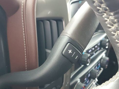 Used 2014 Chevrolet Silverado 1500 High Country w/ High Country Premium Package image 20