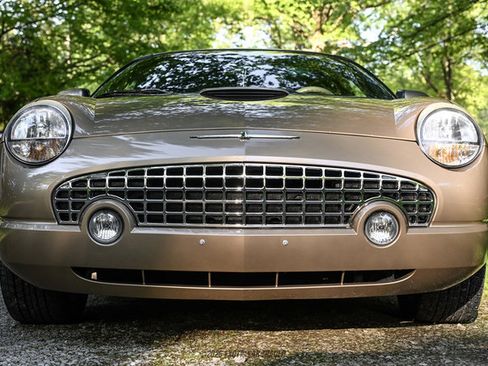 Used 2005 Ford Thunderbird RWD image 13