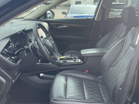 Used 2023 Buick Envision Avenir FWD image 7