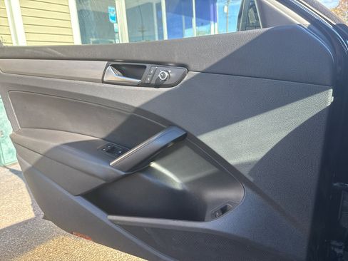 Used 2015 Volkswagen Passat 1.8T SE image 20