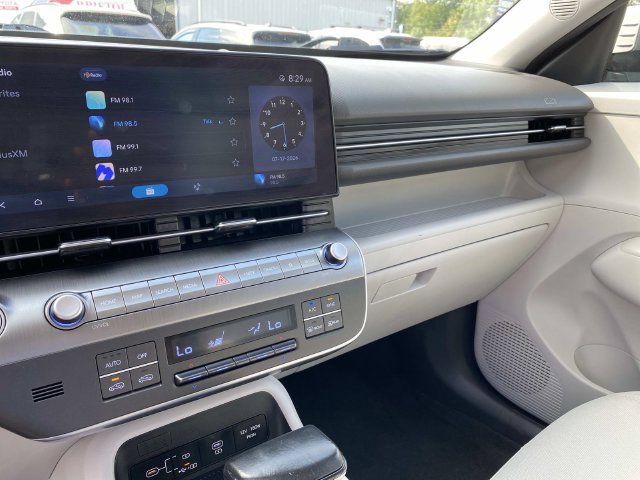 Used 2025 Hyundai Kona SEL AWD/4WD image 33