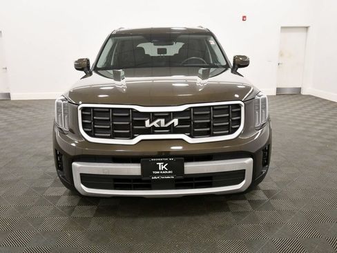 Certified 2024 Kia Telluride S w/ S Sunroof Package AWD/4WD image 11