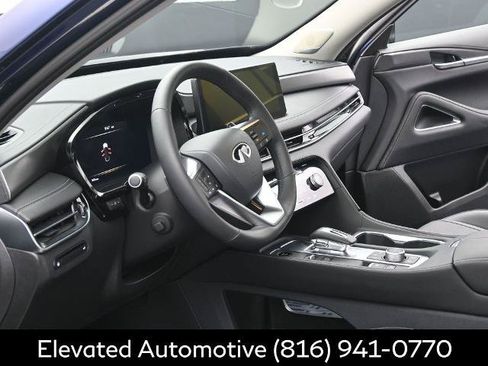 Certified 2026 INFINITI QX60 Luxe w/ Family Package AWD/4WD image 7