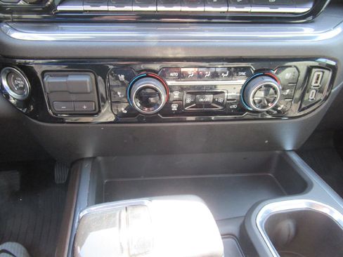 Certified 2024 Chevrolet Silverado 1500 High Country w/ Technology Package image 12