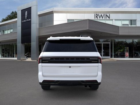 New 2026 Lincoln Navigator L Reserve AWD/4WD image 4