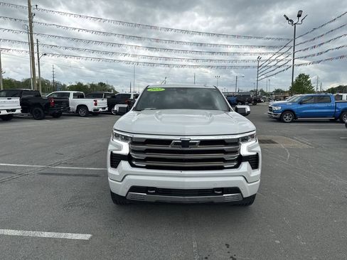 Used 2022 Chevrolet Silverado 1500 High Country w/ High Country Premium Package AWD/4WD image 16