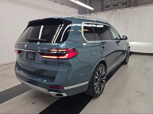 Used 2025 BMW X7 xDrive40i AWD/4WD image 2