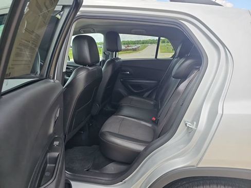 Used 2022 Chevrolet Trax LT w/ Sport Edition AWD/4WD image 24