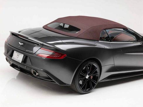 Used 2014 Aston Martin Vanquish Volante RWD image 34