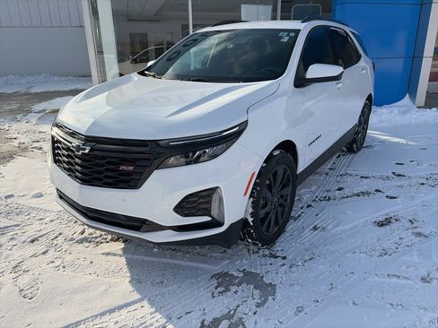 Used 2024 Chevrolet Equinox RS w/ LPO, Floor Liner Package image 2