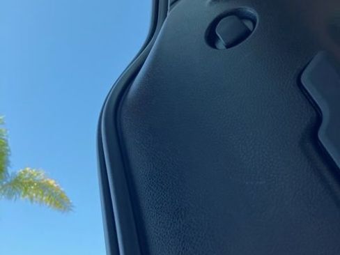 Used 2018 Jeep Renegade Altitude w/ Advanced Technology Group FWD image 23