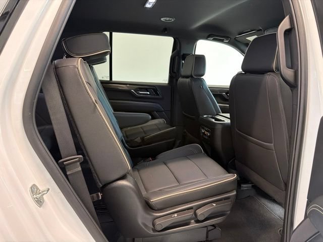 Used 2025 GMC Yukon Elevation w/ LPO, Elevation Black Package AWD/4WD image 44