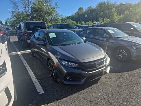 Used 2018 Honda Civic Sport image 3