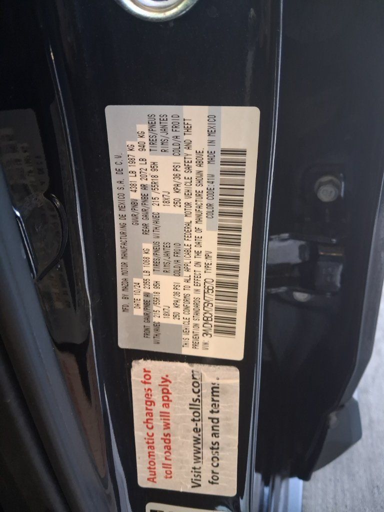 Used 2025 MAZDA CX-30 AWD 2.5 S w/ Preferred Package image 3