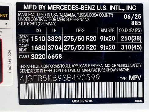 Used 2025 Mercedes-Benz GLE 450 4MATIC image 16