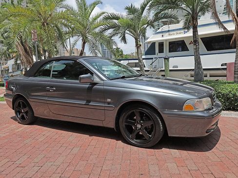 Used 2004 Volvo C70 HT FWD image 17