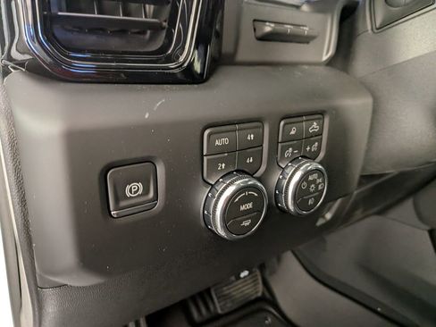 New 2026 GMC Sierra 2500 AT4 w/ AT4 Premium Plus Package AWD/4WD image 18