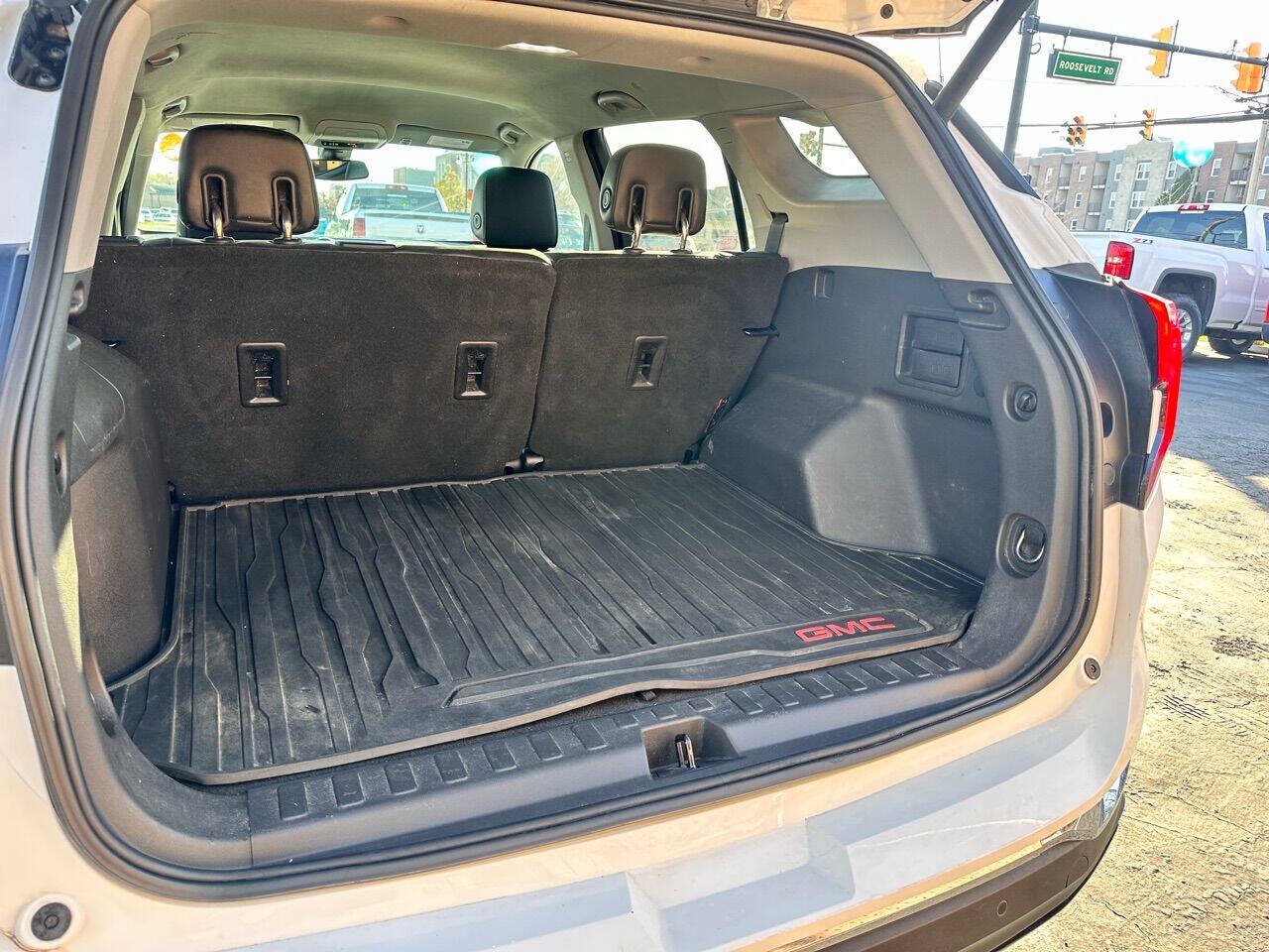 Used 2020 GMC Terrain SLT w/ Preferred Package AWD/4WD image 25