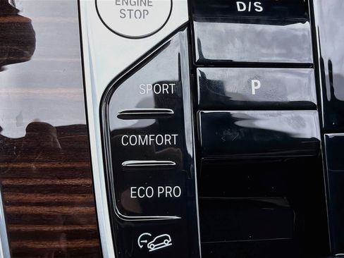New 2027 BMW X7 xDrive40i w/ M Sport Package AWD/4WD image 32