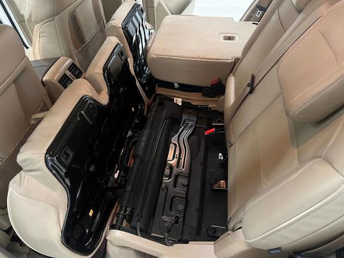 Used 2014 Mercedes-Benz GL 550 GL 550 4MATIC AWD 4dr SUV image 56