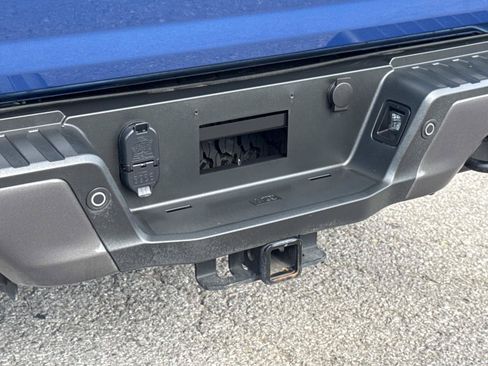 Used 2022 Ford F150 Raptor w/ Equipment Group 801A High AWD/4WD image 12