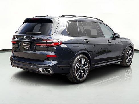 Used 2023 BMW X7 M60i image 15