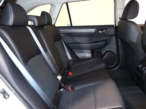 Used 2017 Subaru Outback 2.5i Limited AWD/4WD image 61
