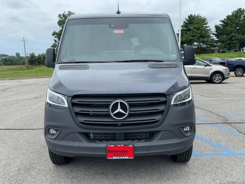 Used 2024 Mercedes-Benz Sprinter 2500 image 12