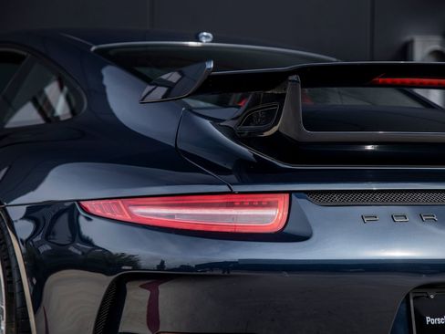 Certified 2015 Porsche 911 GT3 image 13