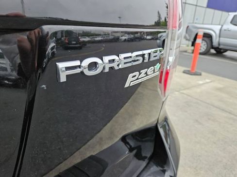 Used 2015 Subaru Forester 2.5i Premium w/ All-Weather Package AWD/4WD image 11