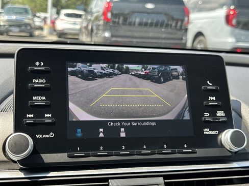 Used 2019 Honda Accord LX image 20