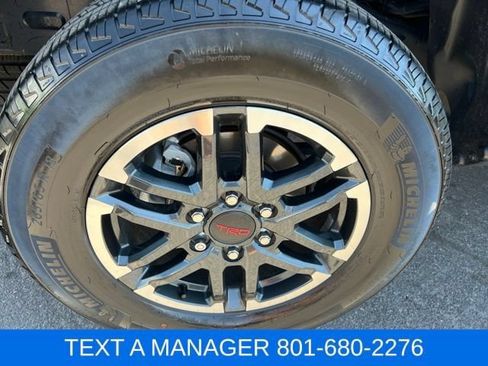 Used 2025 Toyota Tacoma SR5 AWD/4WD image 10