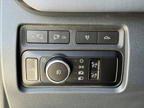Used 2023 Ford F250 Platinum AWD/4WD image 31
