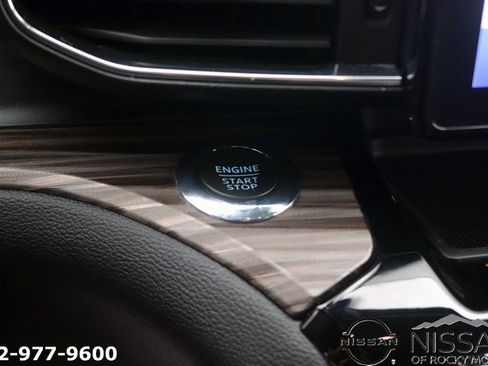 Used 2023 Ford Explorer Limited image 25