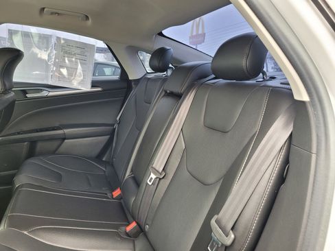 Used 2016 Ford Fusion Titanium image 12