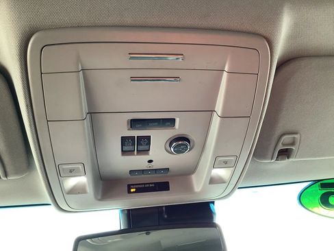 Used 2015 Chevrolet Suburban LTZ AWD/4WD image 33