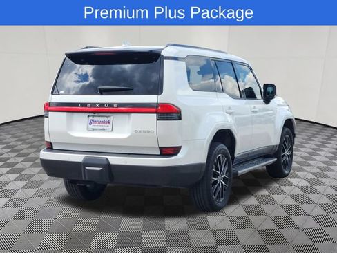 Used 2024 Lexus GX 550 w/ Accessory Package (Z1) AWD/4WD image 3