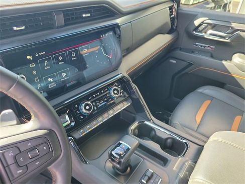Used 2024 GMC Sierra 1500 AT4 w/ Technology Package image 24