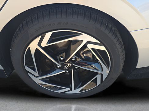 Certified 2026 Hyundai Sonata SEL FWD image 30