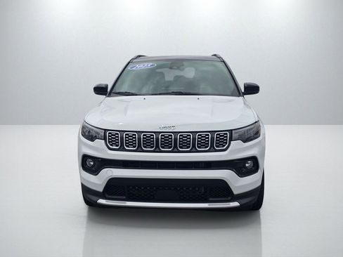 Used 2025 Jeep Compass Limited AWD/4WD image 2