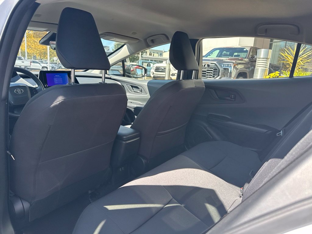 Certified 2023 Toyota Prius LE FWD image 18