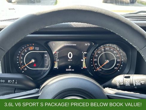 Used 2025 Jeep Wrangler Unlimited Sport AWD/4WD image 20