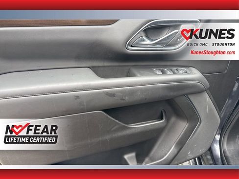 Used 2023 GMC Yukon SLE w/ Gmc Pro Safety Plus Package image 19