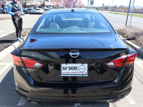 Certified 2025 Nissan Altima 2.5 SR w/ SR Premium Package FWD image 7