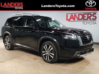 Used 2024 Nissan Pathfinder Platinum w/ Cargo Package FWD video 1