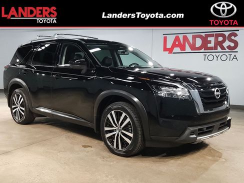 Used 2024 Nissan Pathfinder Platinum w/ Cargo Package FWD image 1