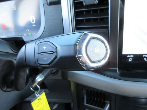Used 2024 Ford F150 XLT AWD/4WD image 29