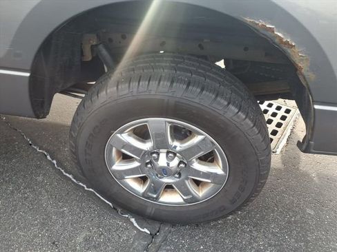 Used 2013 Ford F150 XLT w/ XLT Chrome Pkg image 8