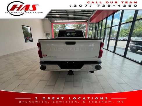 Used 2023 Chevrolet Silverado 2500 LT w/ Z71 Off-Road Package AWD/4WD image 4